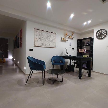 Don Turi - Charming Room Giardini Naxos Bagian luar foto