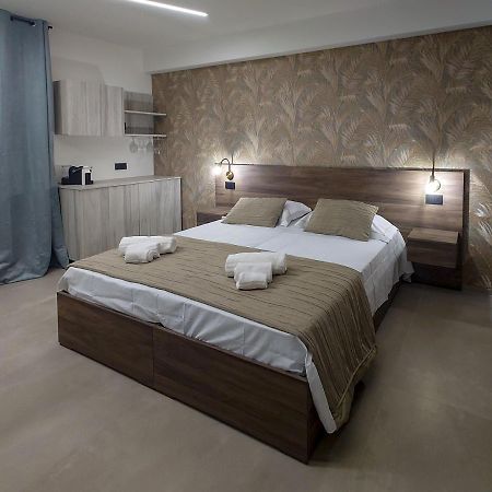 Don Turi - Charming Room Giardini Naxos Bagian luar foto