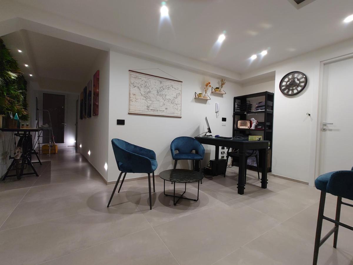 Don Turi - Charming Room Giardini Naxos Bagian luar foto