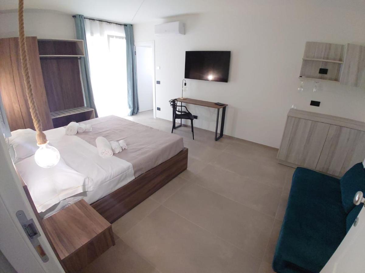 Don Turi - Charming Room Giardini Naxos Bagian luar foto