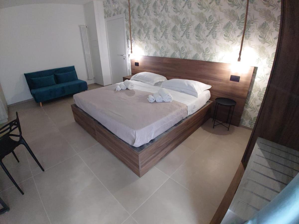 Don Turi - Charming Room Giardini Naxos Bagian luar foto