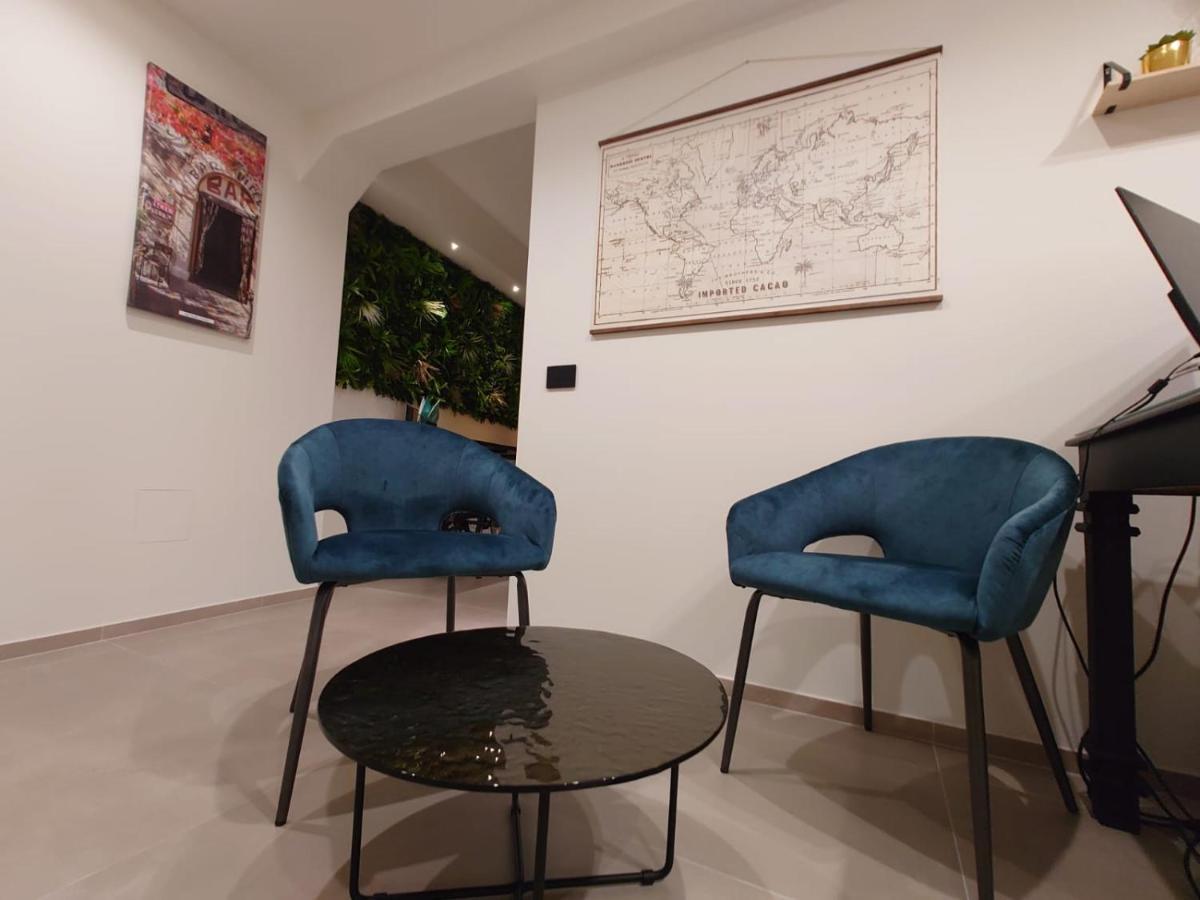 Don Turi - Charming Room Giardini Naxos Bagian luar foto